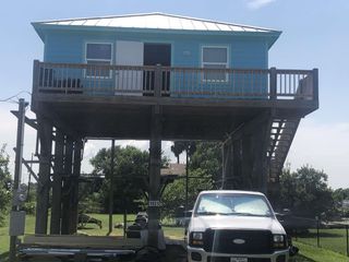 1021 N Sage Road, Crystal Beach, TX 77650