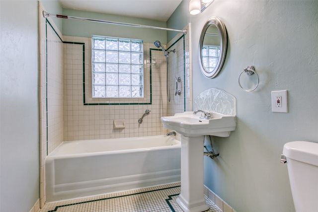 715 Newell Avenue, Dallas, TX 75223