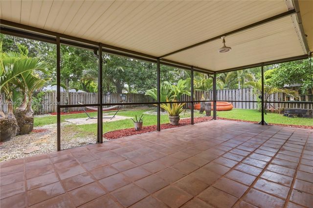 12106 Lymestone Way, Cooper City, FL 33026