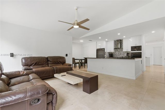 12106 Lymestone Way, Cooper City, FL 33026