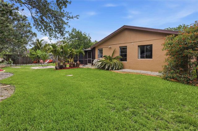 12106 Lymestone Way, Cooper City, FL 33026
