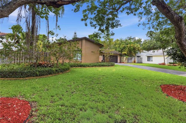 12106 Lymestone Way, Cooper City, FL 33026