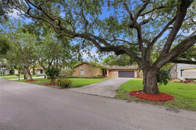 12106 Lymestone Way, Cooper City, FL 33026