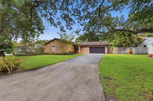 12106 Lymestone Way, Cooper City, FL 33026