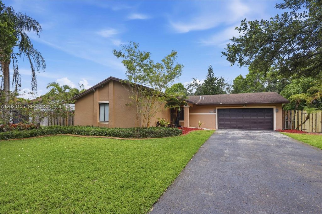 12106 Lymestone Way, Cooper City, FL 33026