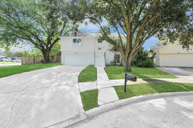 19306 Gladewater Court, Tomball, TX 77375
