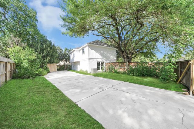 19306 Gladewater Court, Tomball, TX 77375