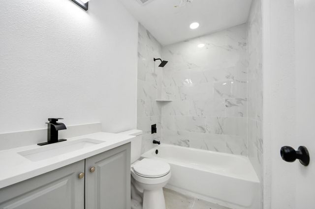 19306 Gladewater Court, Tomball, TX 77375