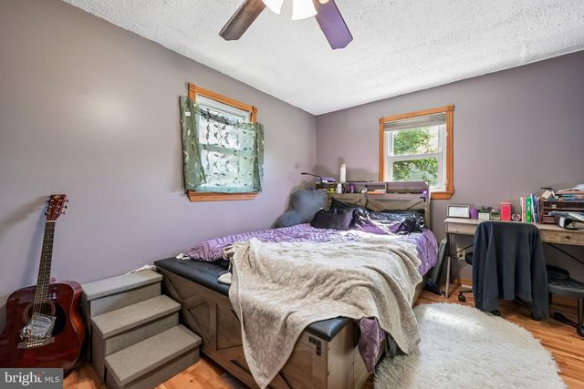 428 FLANDERS RD, Burlington, NJ 08016