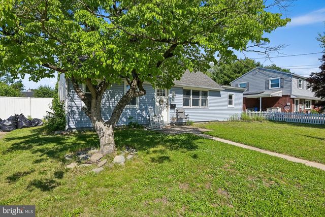 428 FLANDERS RD, Burlington, NJ 08016