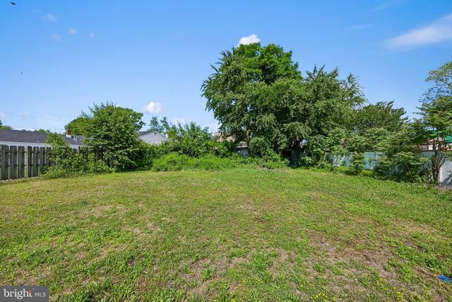 428 FLANDERS RD, Burlington, NJ 08016