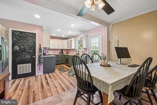 428 FLANDERS RD, Burlington, NJ 08016