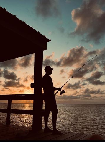 1040 N Gayle Street, Gilchrist, TX 77617