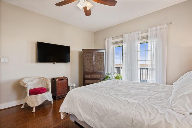 1040 N Gayle Street, Gilchrist, TX 77617