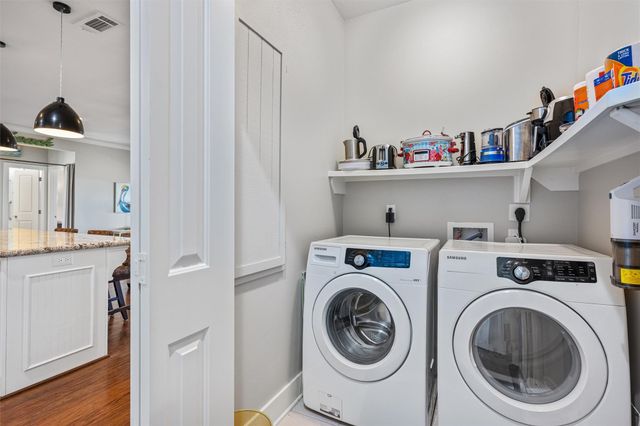 1040 N Gayle Street, Gilchrist, TX 77617