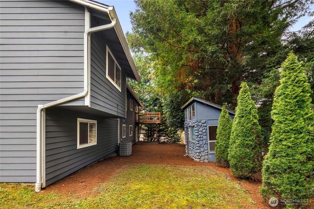 5839 NE 197th Street, Kenmore, WA 98028