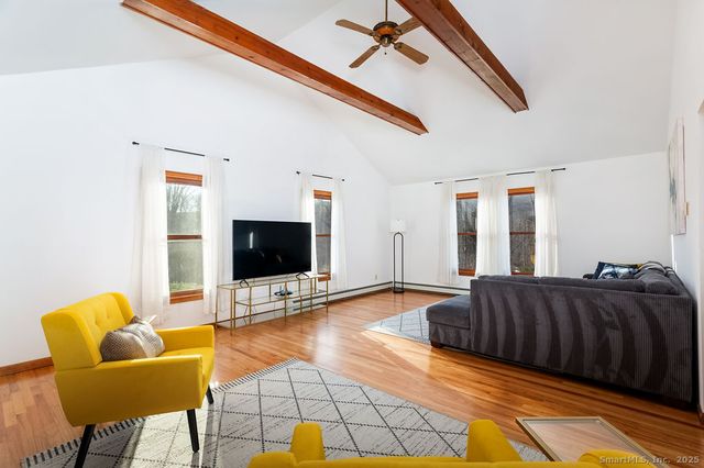 8 Phoebee Lane, Brookfield, CT 06804