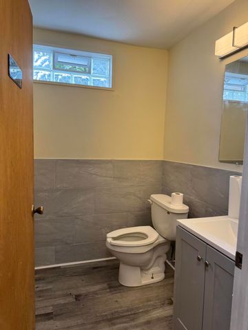 5455 S Wayne Road, Wayne City, MI 48184