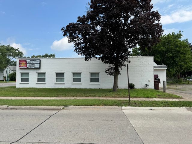 5455 S Wayne Road, Wayne City, MI 48184