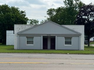 5455 S Wayne Road, Wayne City, MI 48184