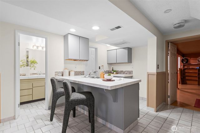 1871 N Skyline Drive, Tacoma, WA 98406