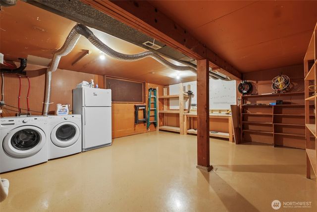 1871 N Skyline Drive, Tacoma, WA 98406