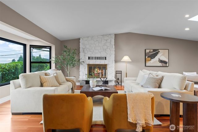 1871 N Skyline Drive, Tacoma, WA 98406