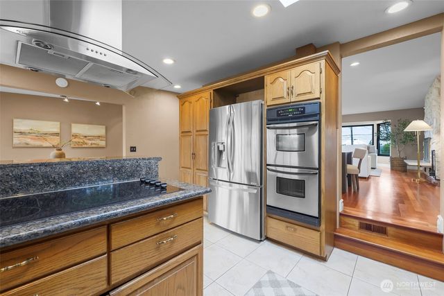 1871 N Skyline Drive, Tacoma, WA 98406