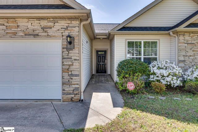 1024 Blythwood Drive, Piedmont, SC 29673