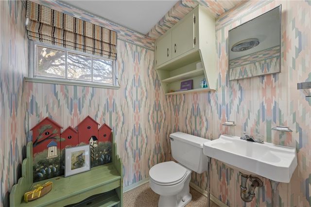 2831 Wooded Acres Drive, Waco, TX 76710