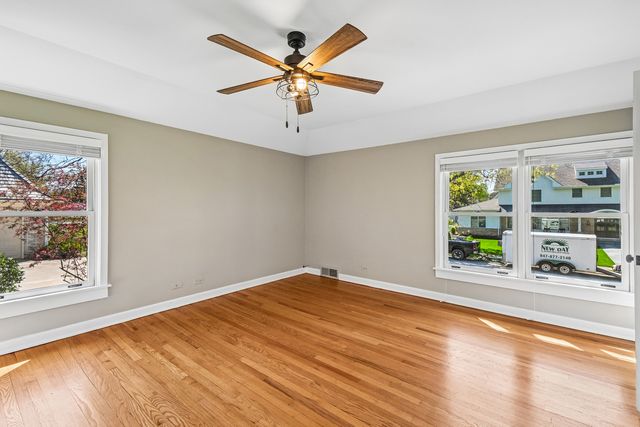 939 Westcliff Lane SE, Deerfield, IL 60015