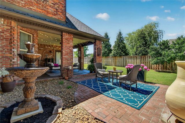 1505 NE Chapel Hill Drive, Bentonville, AR 72712