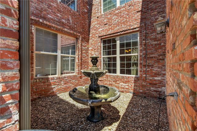 1505 NE Chapel Hill Drive, Bentonville, AR 72712
