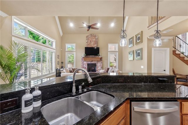 1505 NE Chapel Hill Drive, Bentonville, AR 72712