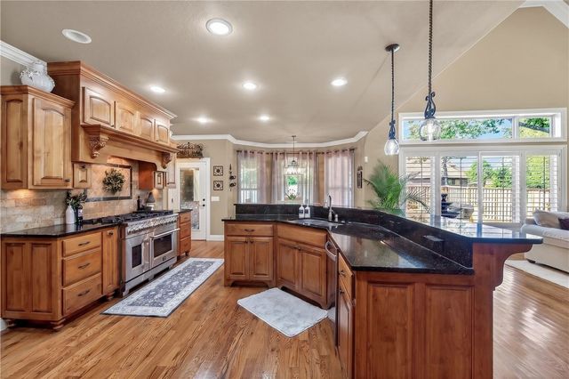 1505 NE Chapel Hill Drive, Bentonville, AR 72712