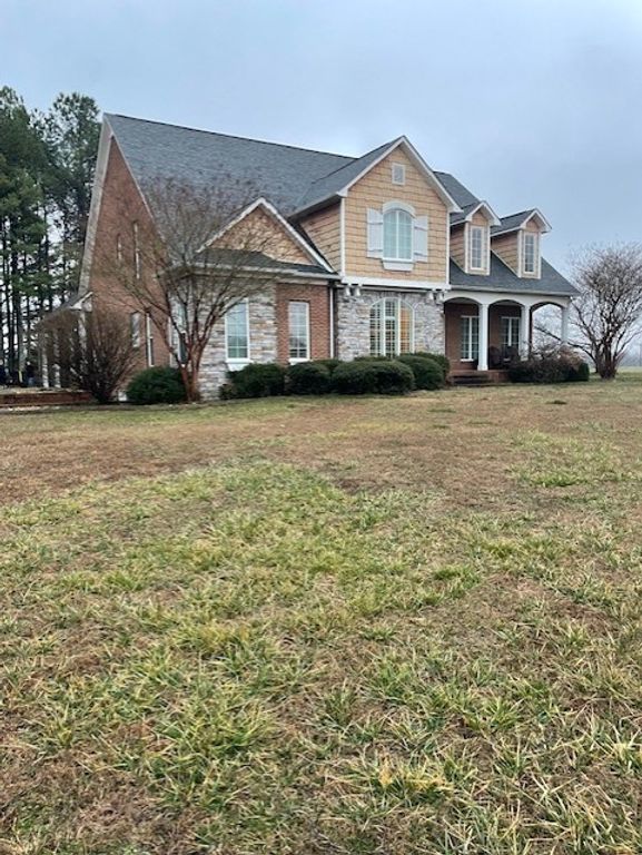 828 Prosser Rd, Leoma, TN 38468
