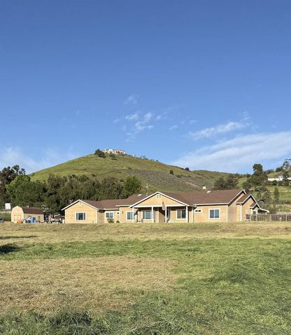 1346 Wilson Rd, Ramona, CA 92065