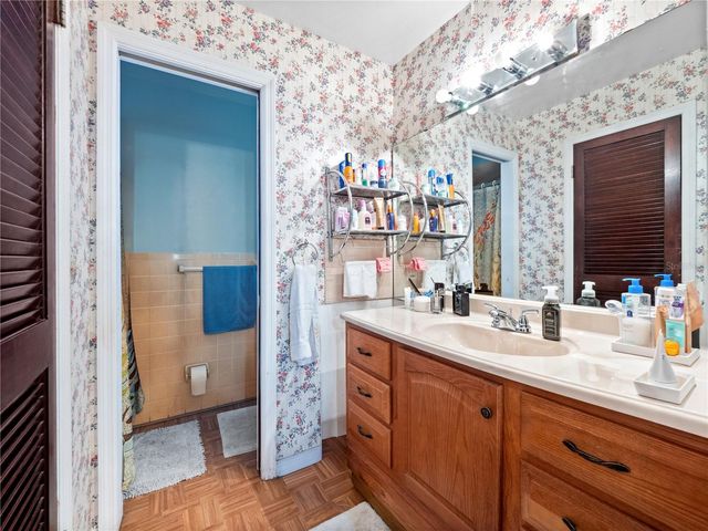 7002 CRESTLAKE DRIVE, Orlando, FL 32819