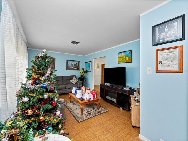 7002 CRESTLAKE DRIVE, Orlando, FL 32819