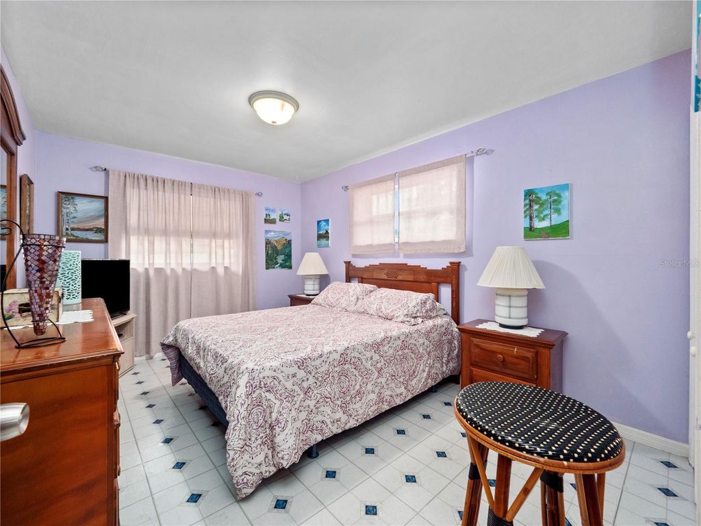 Image 12 of property listing at 7002 CRESTLAKE DRIVE, Orlando, FL 32819