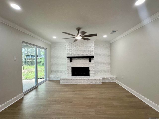 13678 E Jolissaint Dr, Saint George, LA 70810