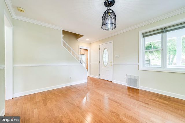 4038 MAPLE ST, Fairfax, VA 22030