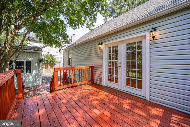 4038 MAPLE ST, Fairfax, VA 22030