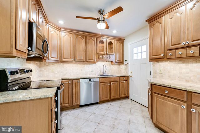 4038 MAPLE ST, Fairfax, VA 22030