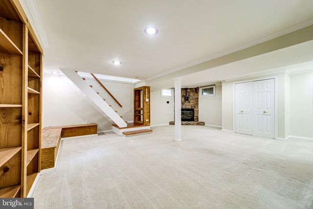 4038 MAPLE ST, Fairfax, VA 22030