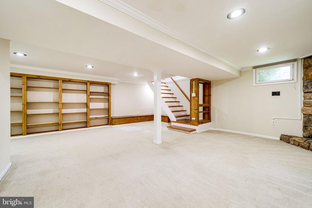 4038 MAPLE ST, Fairfax, VA 22030