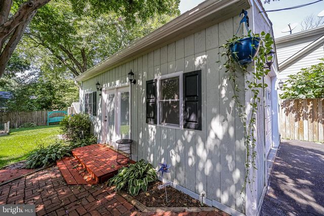 4038 MAPLE ST, Fairfax, VA 22030