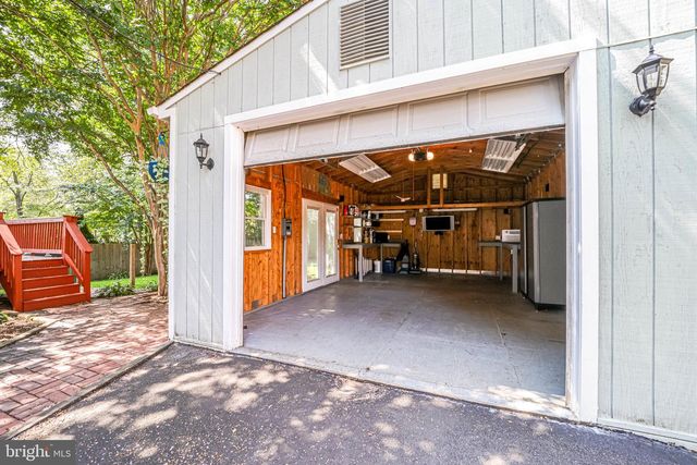 4038 MAPLE ST, Fairfax, VA 22030