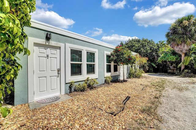 14 South Lane B, Boynton Beach, FL 33435