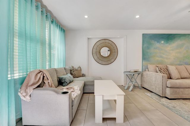 14 South Lane B, Boynton Beach, FL 33435